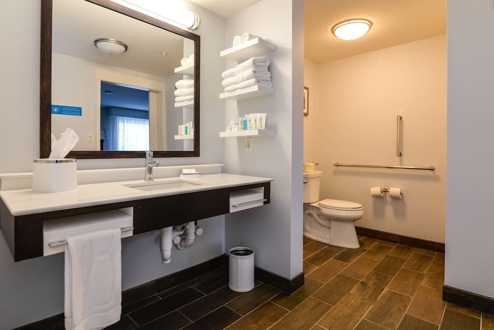Hampton Inn Brighton gallery photo in Brighton, MI — image 18