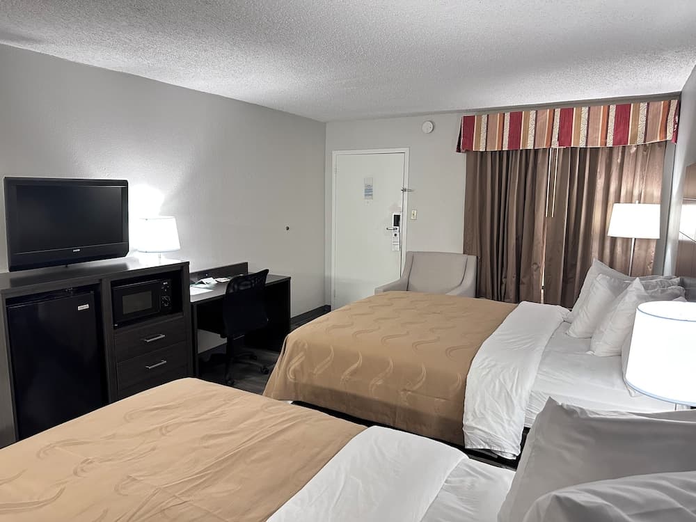 Quality Inn property views in Fayetteville, AR — gallery photo 3