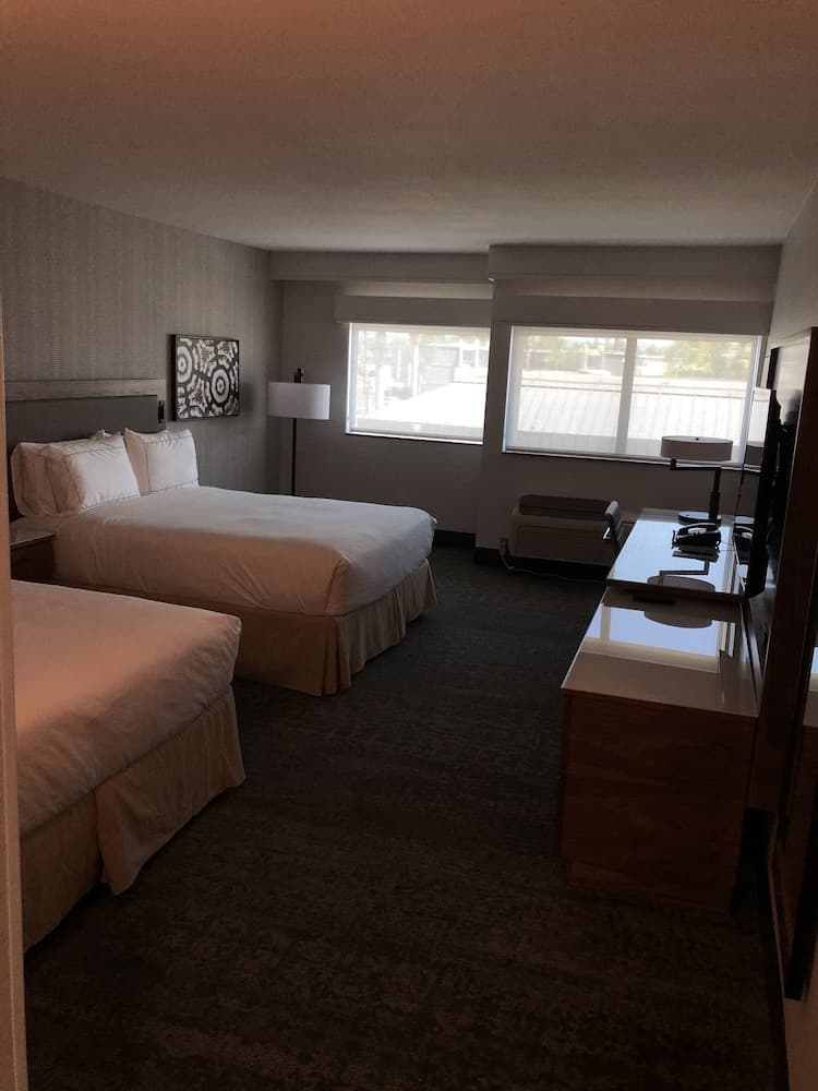 DoubleTree by Hilton Fullerton property views in Fullerton, CA — gallery photo 3