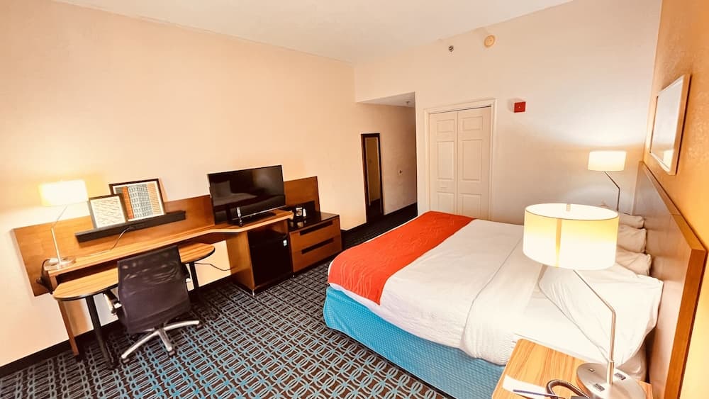 Comfort Inn & Suites Berea property views in Berea, KY — gallery photo 3