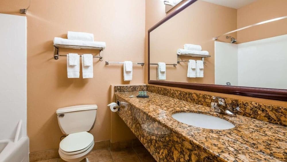 Spark by Hilton Merrillville interior in Merrillville, IN — gallery photo 2