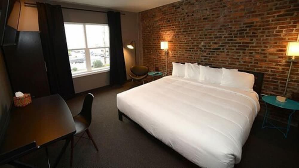 Hotel Kilbourne Downtown Sandusky gallery photo in Sandusky, OH — image 36