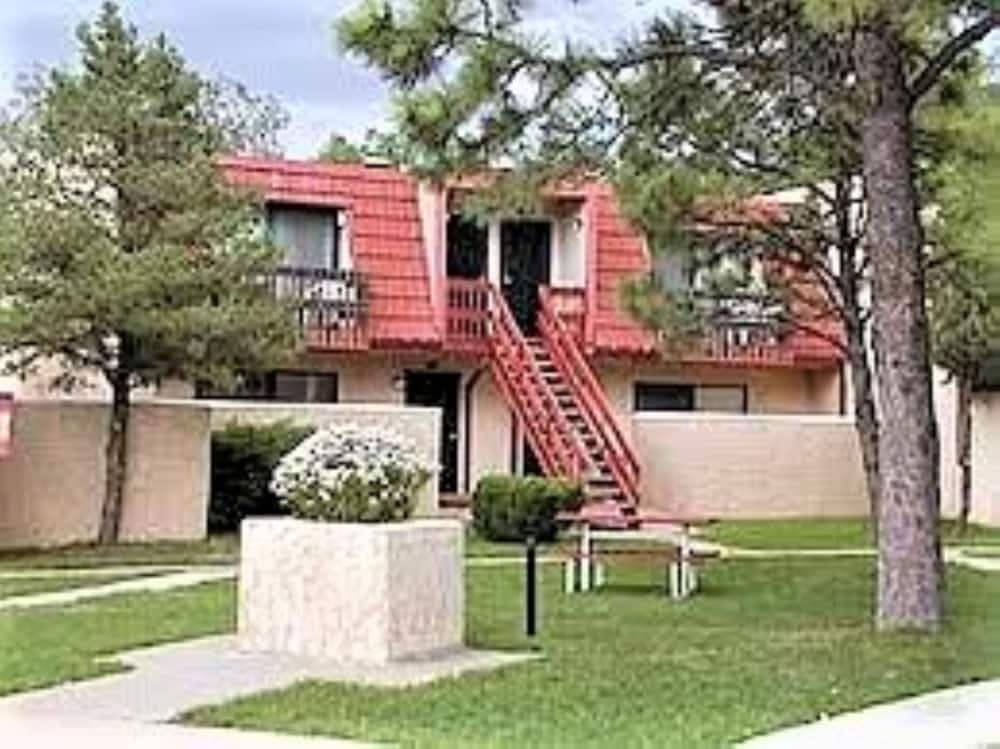 Pinecliff Village featured exterior or lobby in Ruidoso, NM — similar hotel