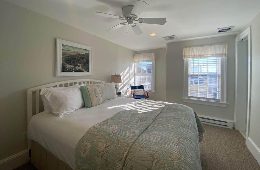 Beach Breeze Inn gallery photo in Falmouth, MA — image 8