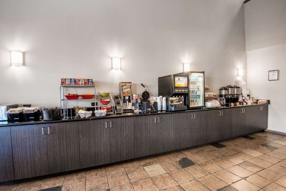 Hawthorn Suites by Wyndham Las Vegas/Henderson gallery photo in Henderson, NV — image 8