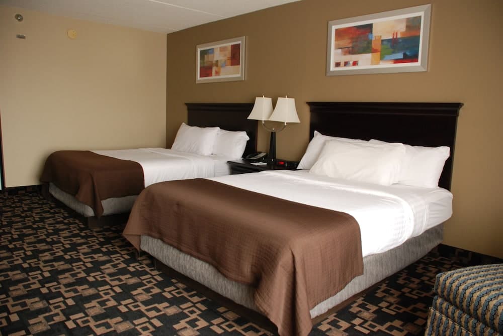 The Plaza Hotel & Suites Winona property views in Winona, MN — gallery photo 3