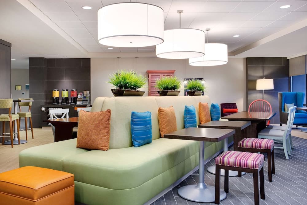 Home2 Suites by Hilton Chicago/Schaumburg, IL interior in Schaumburg, IL — gallery photo 2