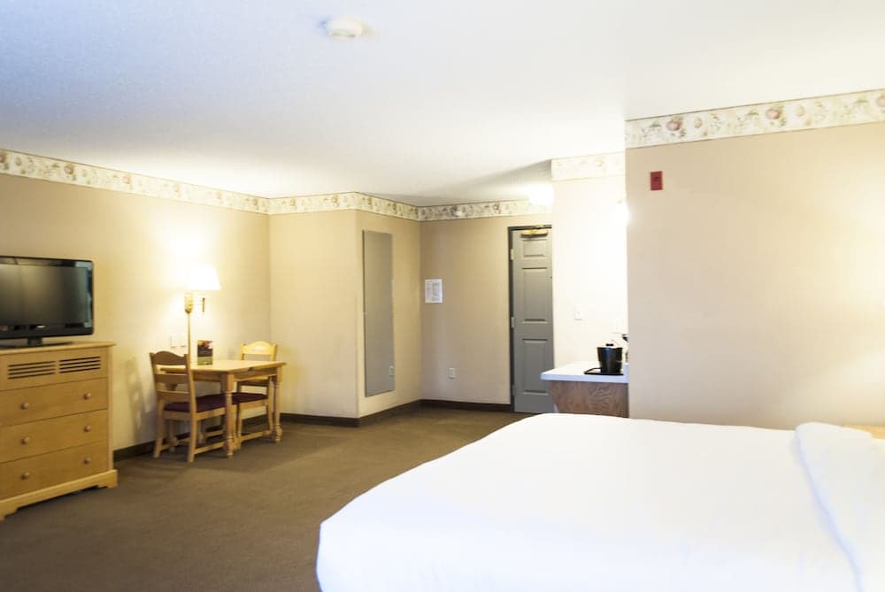 Country Inn & Suites by Radisson, Cedar Falls, IA gallery photo in Cedar Falls, IA — image 49