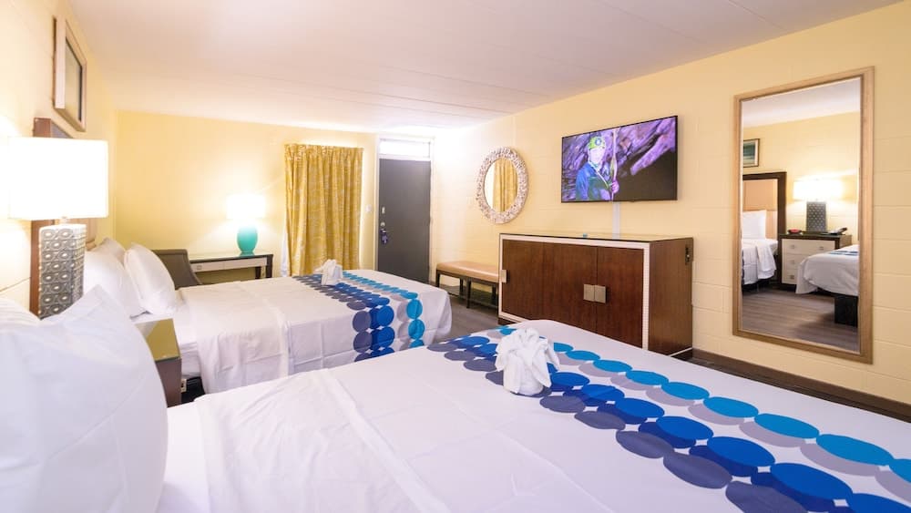 Heart of Manteo Motor Lodge property views in Manteo, NC — gallery photo 3