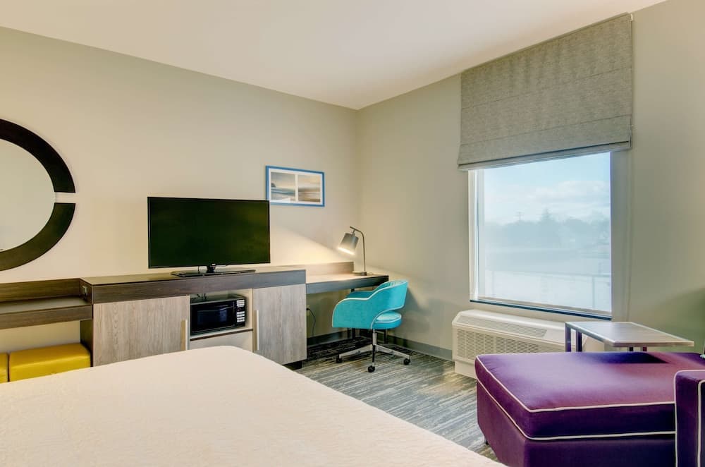 Hampton Inn & Suites Boston/Stoughton gallery photo in Stoughton — image 41