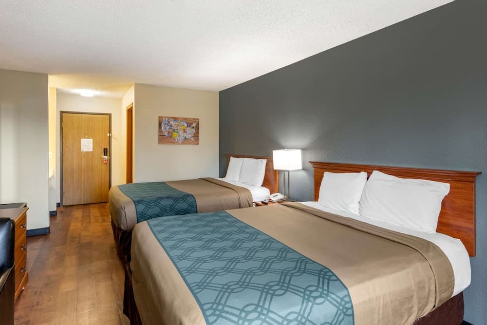 Econo Lodge Longmont East gallery photo in Longmont, CO — image 48