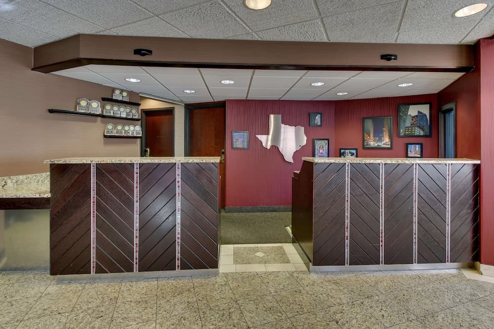 Heritage Inn Suites Houston/Sugar Land, Trademark by Wyndham gallery photo in Sugar Land, TX — image 37