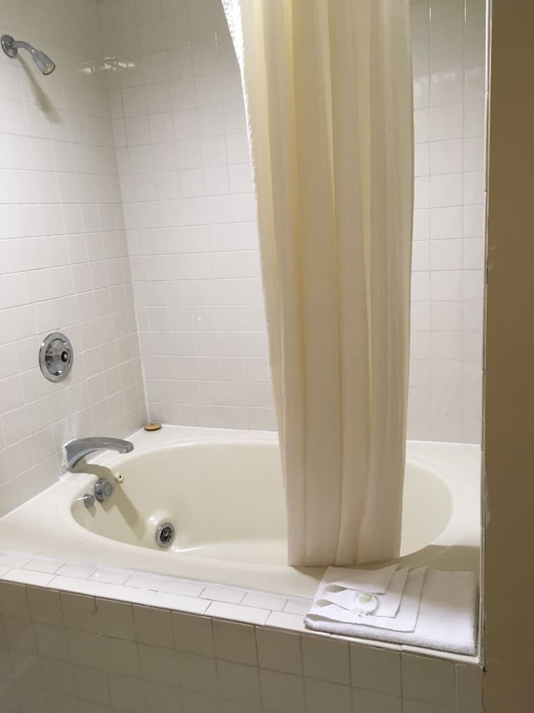 Gold Star Inn & Suites gallery photo in Groton, CT — image 16