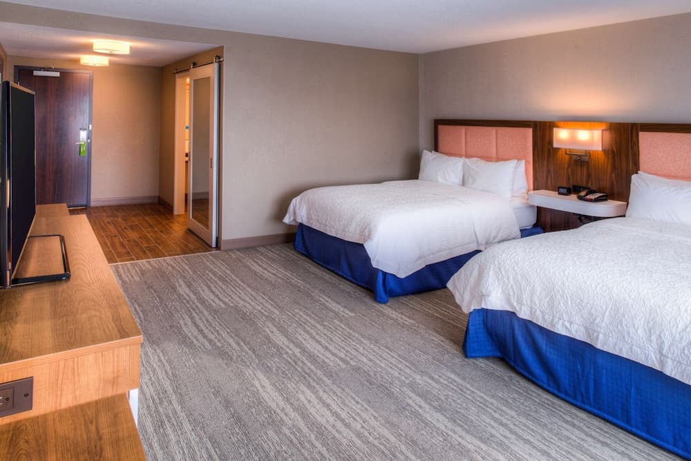 Hampton Inn & Suites Wixom gallery photo in Wixom, MI — image 20