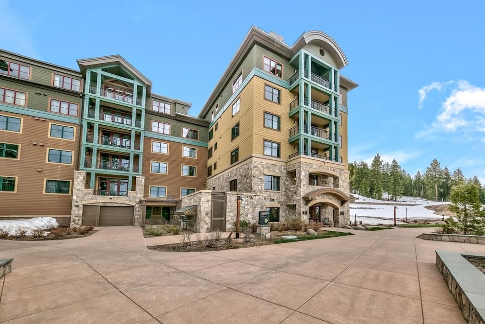 2 Bedroom At Constellation S Condo by RedAwning featured exterior or lobby in Truckee, CA — similar hotel