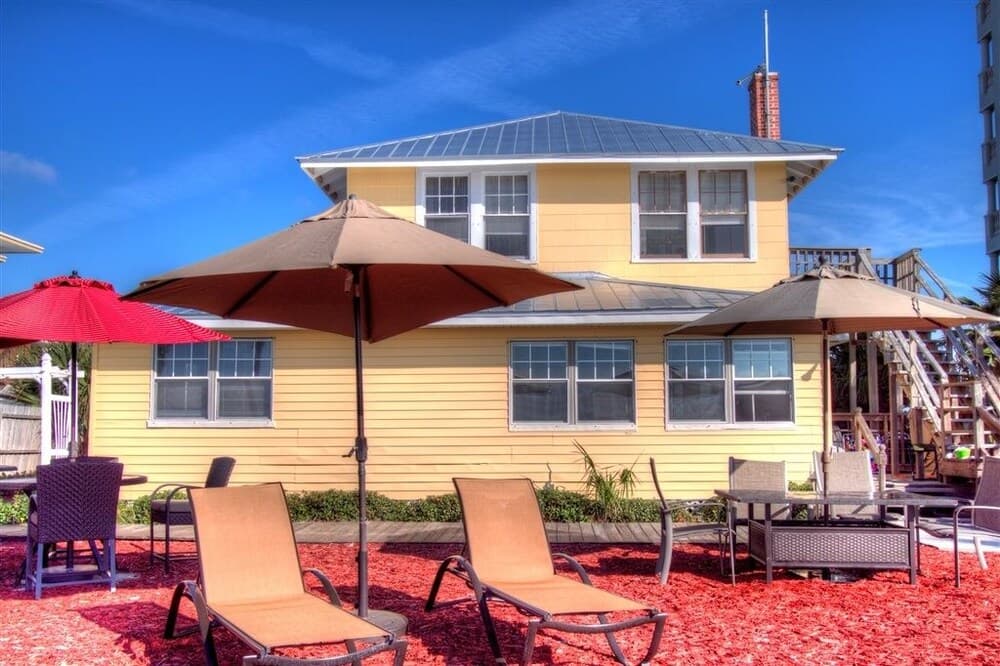Sun N Fun Beachfront Vacation Rentals featured exterior or lobby in Indian Shores, FL — similar hotel