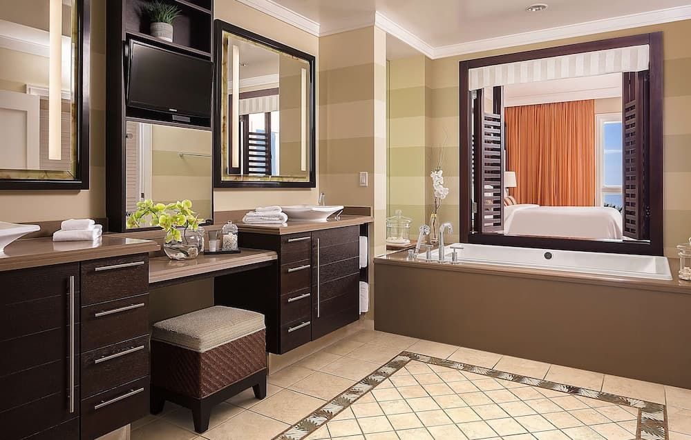 The Residences at Siesta Key Beach by Hyatt Vacation Club interior in Siesta Key, FL — gallery photo 2