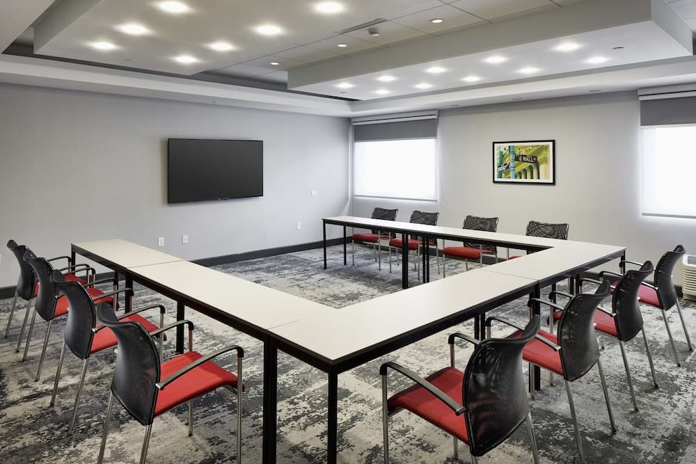 Hampton Inn Newark Airport gallery photo in Newark, NJ — image 14