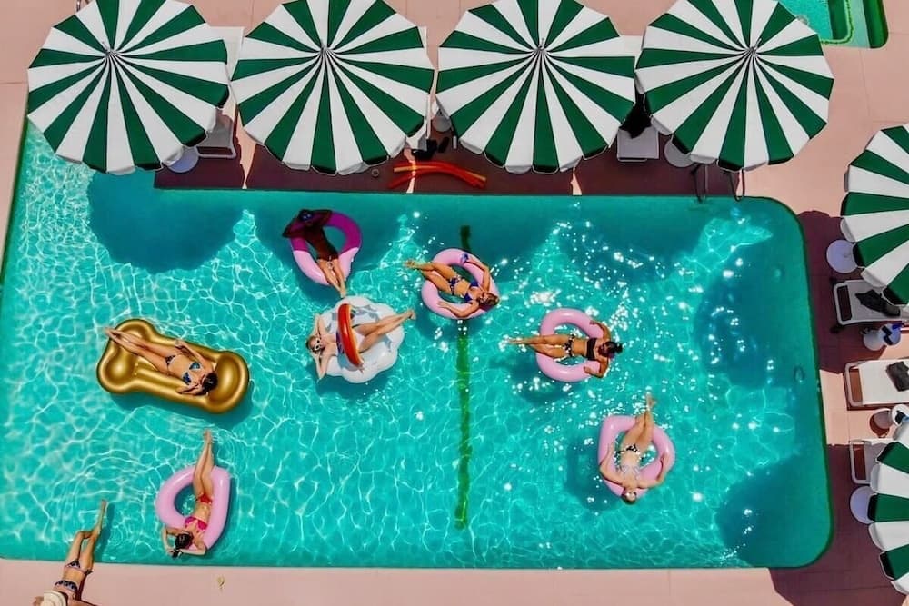 The Marley Hotel by AvantStay | 20 OCC Full Hotel Buyout in Palm Springs w/ Pool & Hot Tub! property views in Palm Springs, CA — gallery photo 3