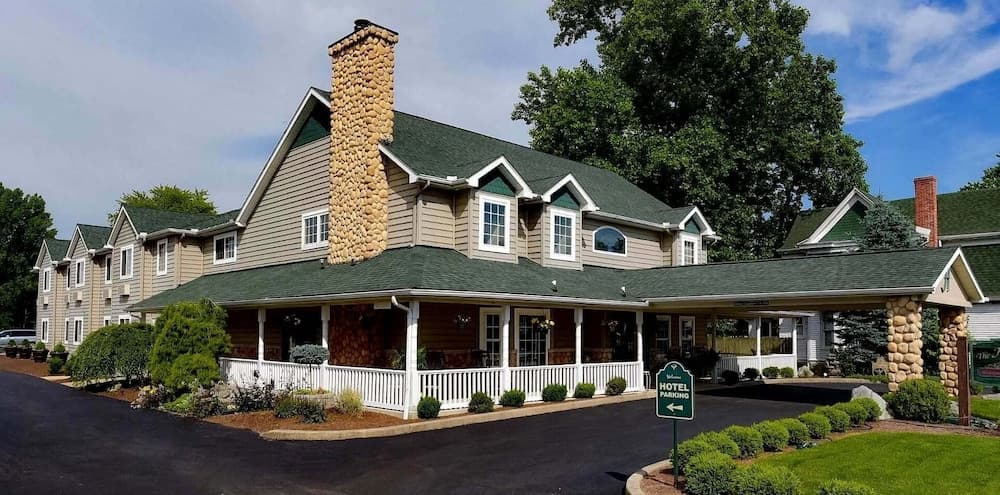 Hearthstone Inn & Suites property views in Cedarville, OH — gallery photo 3