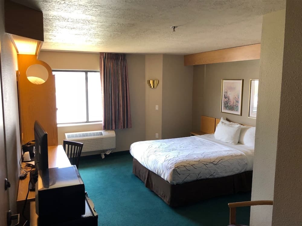 Willow Creek Inn interior in Ephraim, UT — gallery photo 2