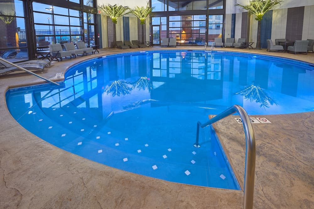 LivINN Hotel Cincinnati / Sharonville Convention Center exterior or lobby in Sharonville, OH — main listing photo