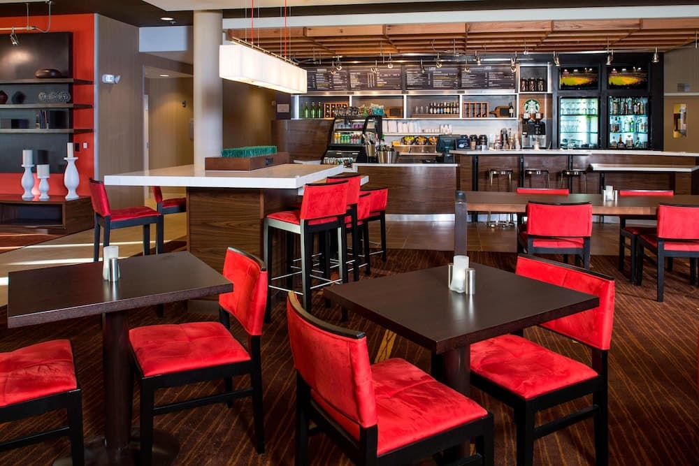 Courtyard by Marriott Dallas Midlothian-Midlothian Conf Ctr gallery photo in Midlothian, TX — image 10