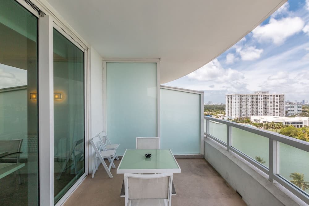 Fontainebleau Miami Beach Private Luxury Suites interior in Miami Beach, FL — gallery photo 2