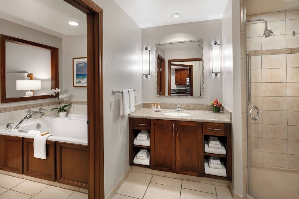 Marriott's Maui Ocean Club - Lahaina & Napili Towers interior in Lahaina, HI — gallery photo 2