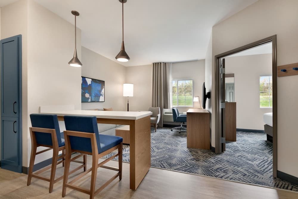 Candlewood Suites Springfield North, an IHG Hotel property views in Springfield, IL — gallery photo 3