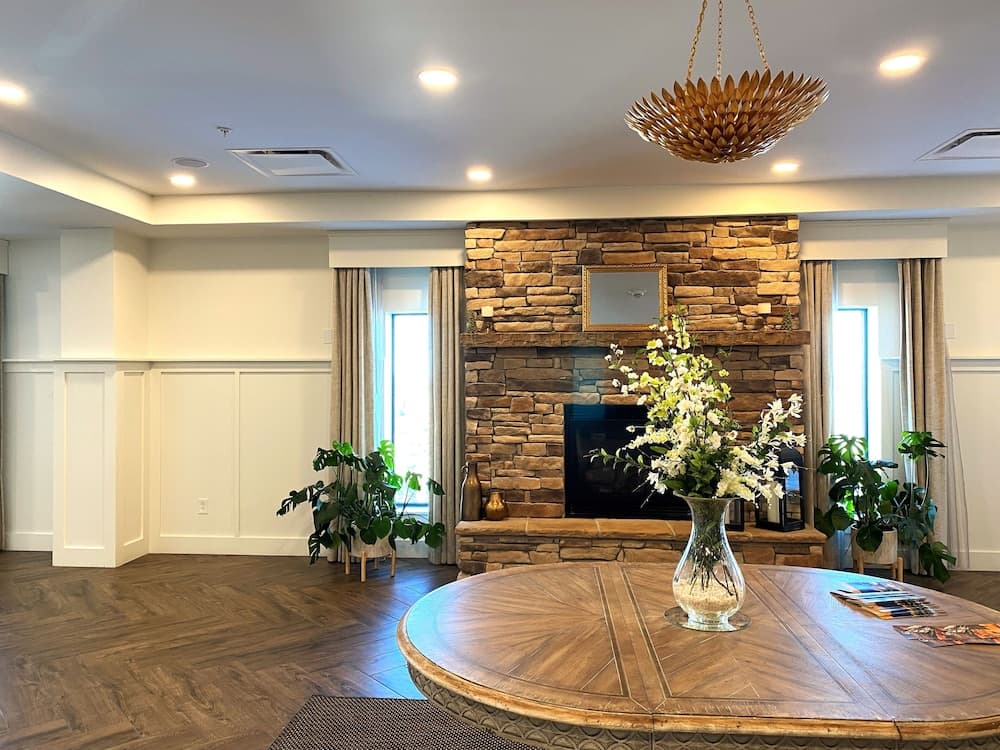 Corduroy Inn and Lodge, Trademark Collection by Wyndham property views in Snowshoe — gallery photo 3
