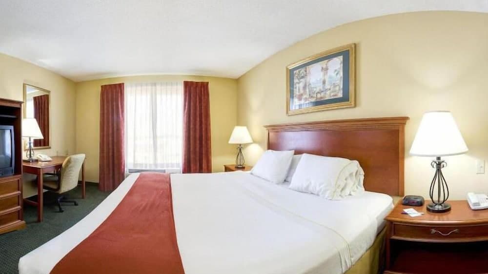 Holiday Inn Express Hotel & Suites Brooksville West by IHG gallery photo in Spring Hill, FL — image 12