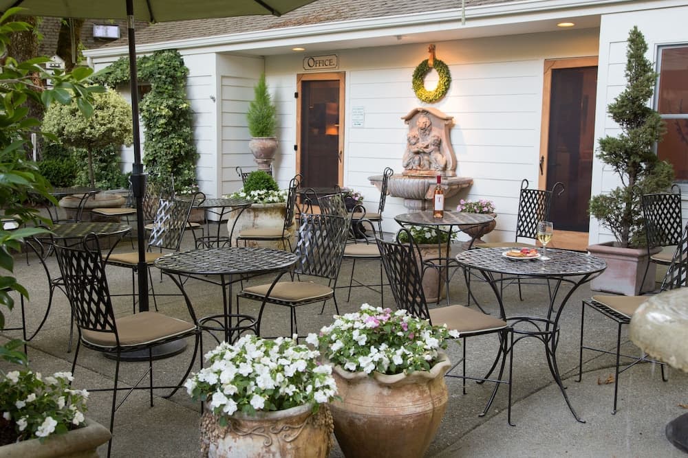 Cottage Grove Inn gallery photo in Calistoga, CA — image 18