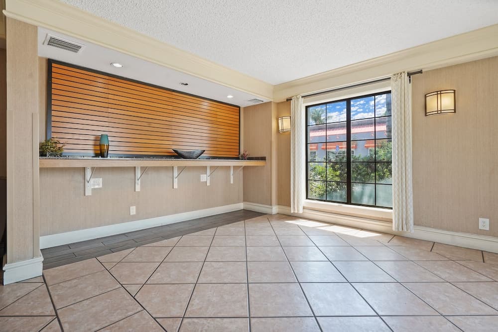 La Quinta Inn by Wyndham Costa Mesa / Newport Beach interior in Costa Mesa, CA — gallery photo 2