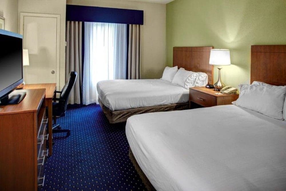 Holiday Inn Express Hotel & Suites Richmond North Ashland by IHG property views in Ashland, VA — gallery photo 3