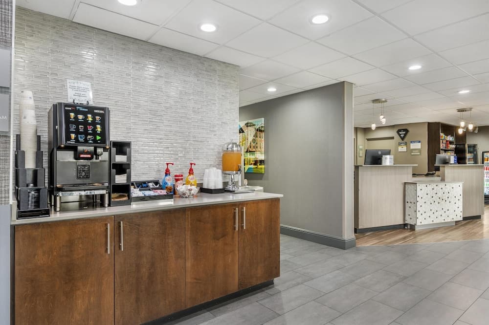 Best Western Plus Indianapolis NW Hotel property views in Indianapolis, IN — gallery photo 3