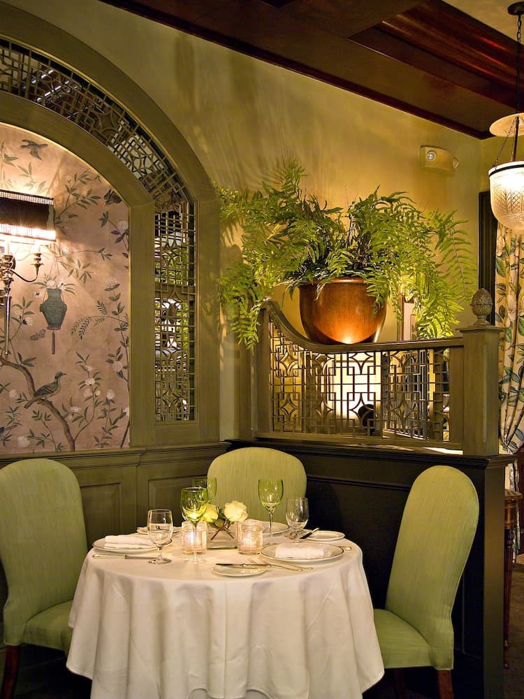 Bernards Inn interior in Bernardsville, NJ — gallery photo 2