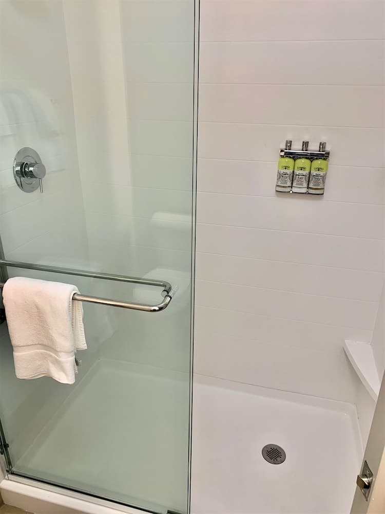Holiday Inn Express & Suites Wilmington West - Medical Park by IHG property views in Wilmington, NC — gallery photo 3