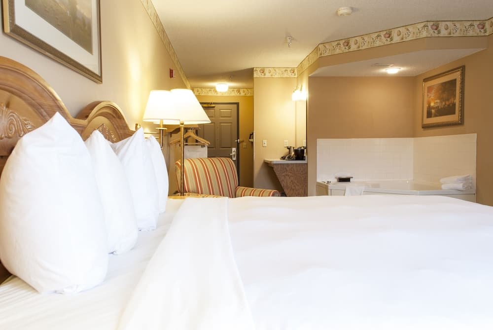 Country Inn & Suites by Radisson, Cedar Falls, IA gallery photo in Cedar Falls, IA — image 40
