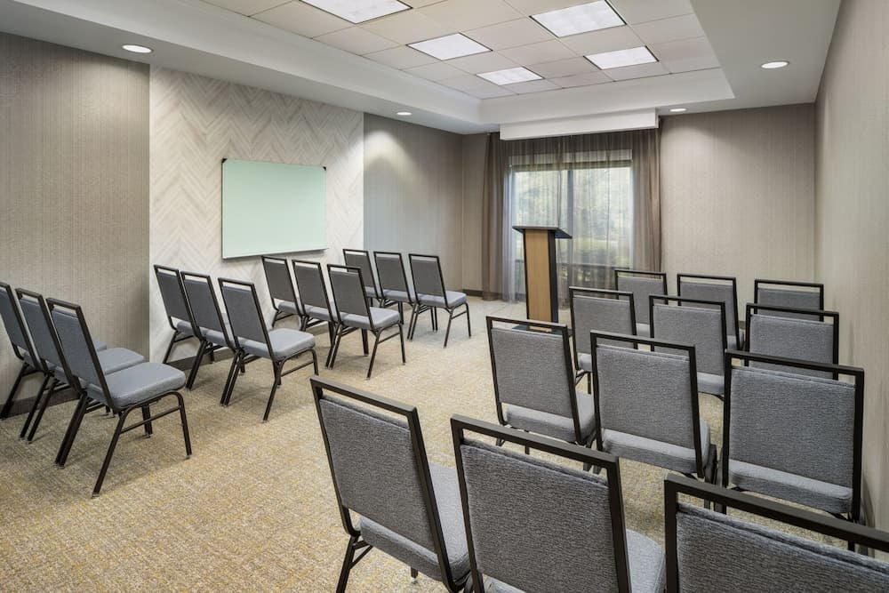 SpringHill Suites by Marriott Newark Liberty International gallery photo in Newark, NJ — image 12