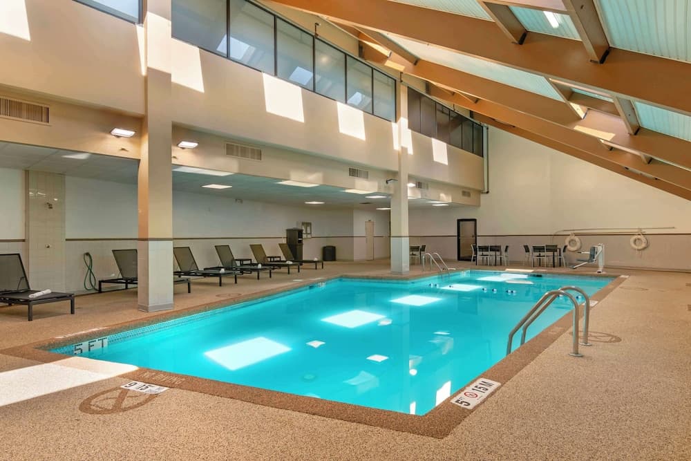 Best Western Plus Kansas City Sports Complex Hotel gallery photo in Kansas City, MO — image 8