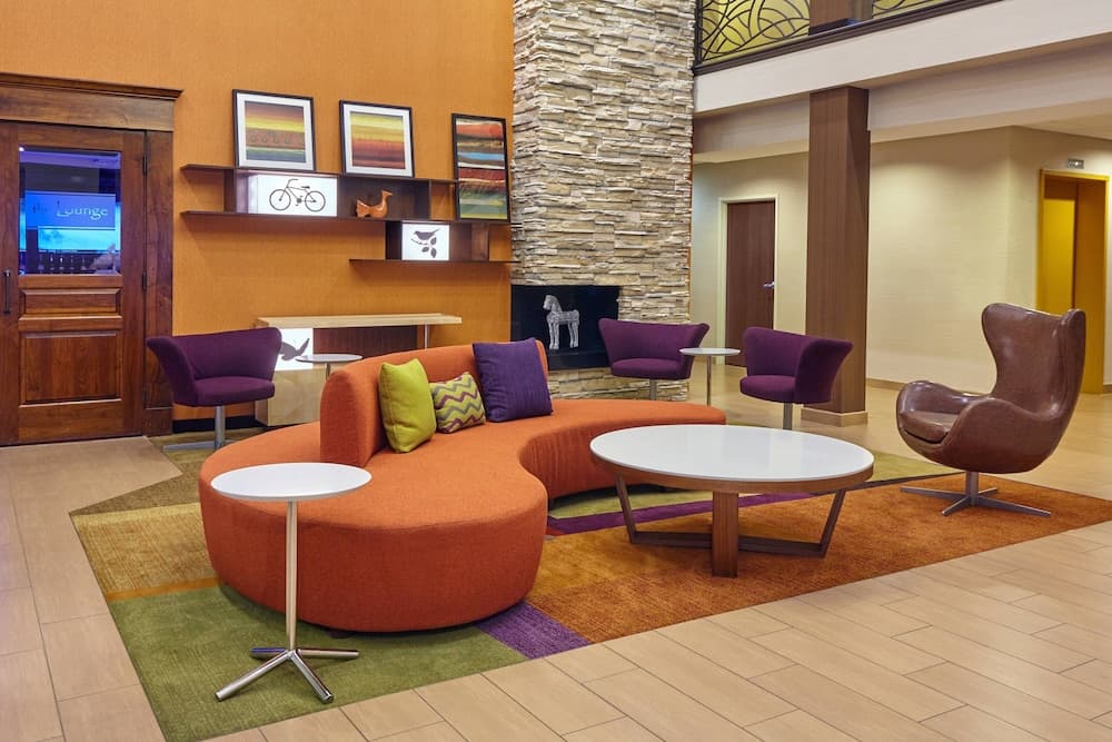 Fairfield Inn & Suites by Marriott Lombard property views in Lombard, IL — gallery photo 3
