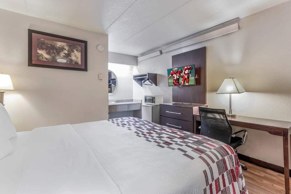 Red Roof Inn Columbia, MO property views in Columbia, MO — gallery photo 3
