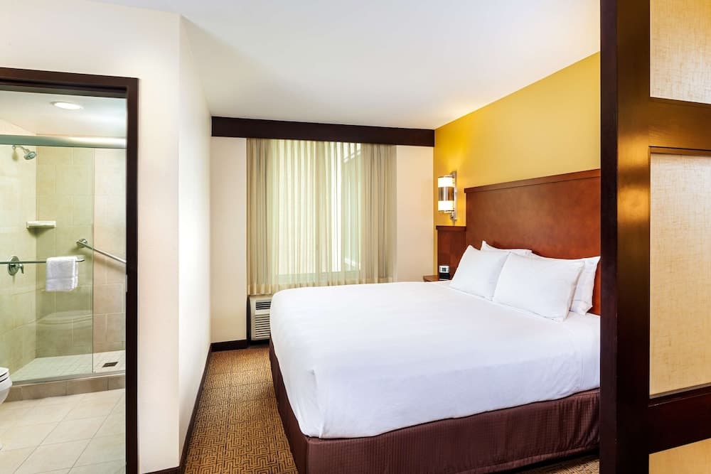 Hyatt Place San Diego/Vista-Carlsbad interior in Vista, CA — gallery photo 2