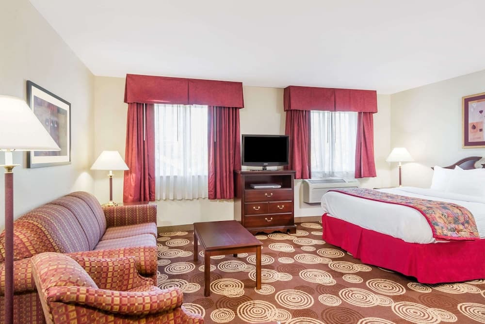 Hawthorn Extended Stay by Wyndham Seville property views in Seville, OH — gallery photo 3