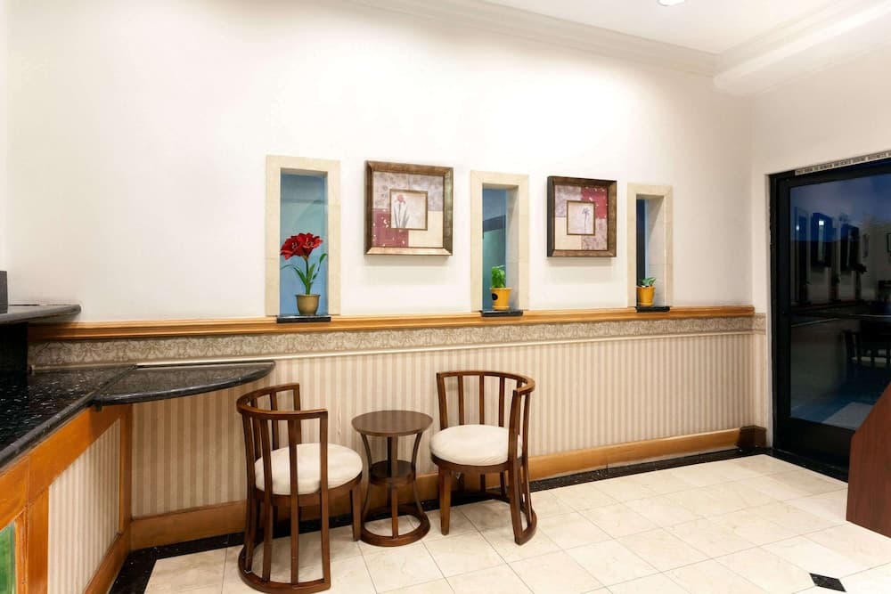 Days Inn by Wyndham Alhambra CA interior in Alhambra, CA — gallery photo 2