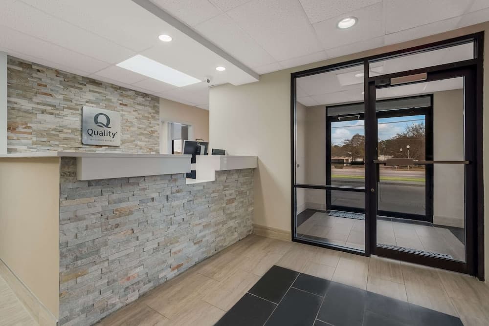 Quality Inn & Suites Aiken South property views in Aiken, SC — gallery photo 3