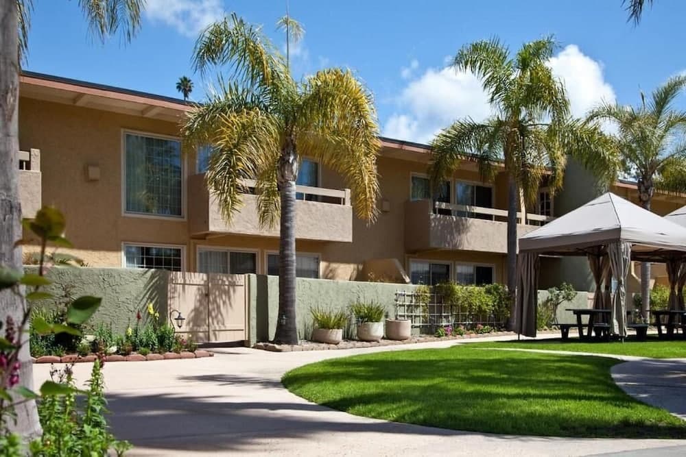 Winners Circle Resort property views in Solana Beach, CA — gallery photo 3