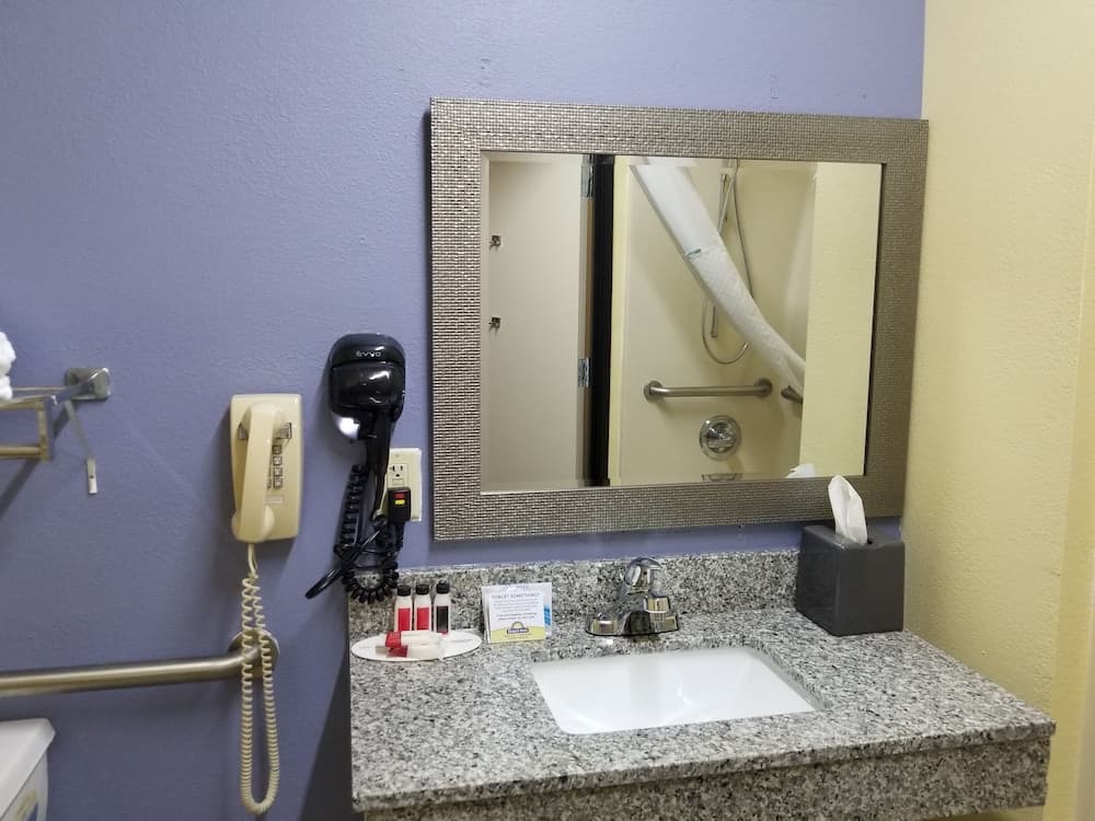 Days Inn by Wyndham Greenville South/Mauldin gallery photo in Mauldin, SC — image 14