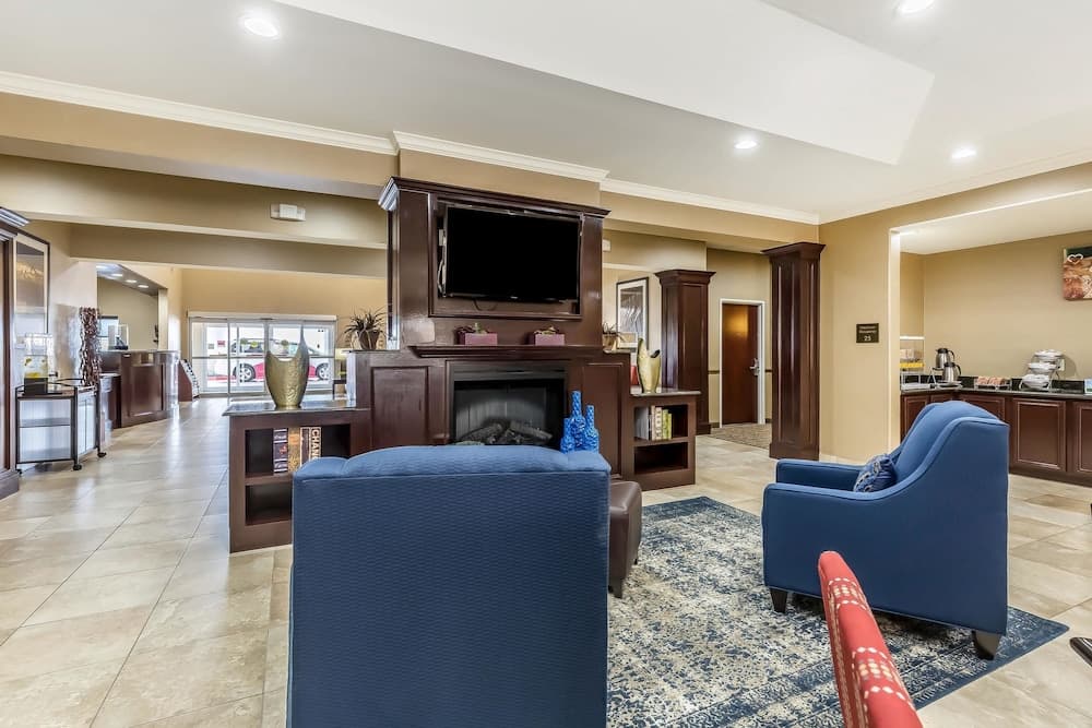 Comfort Suites Houston IAH Airport - Beltway 8 property views in Houston, TX — gallery photo 3
